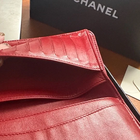 CHANEL Red Quilted Wallet - Picture 8 of 10